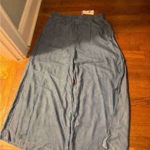 Vineyard Vines Chambray Wide Leg Jeans in Light Blue